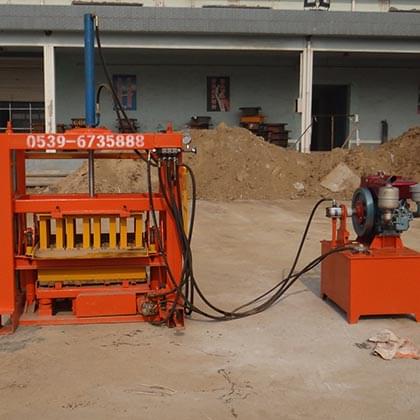 QT4-40 Small Diesel Hydraulic Brick Making Machine