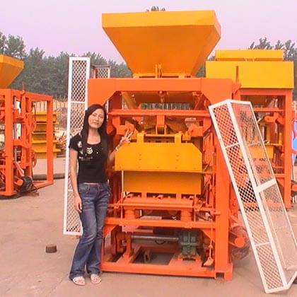 QTJ4-26 A Semi Automatic Concrete Block Making Machine